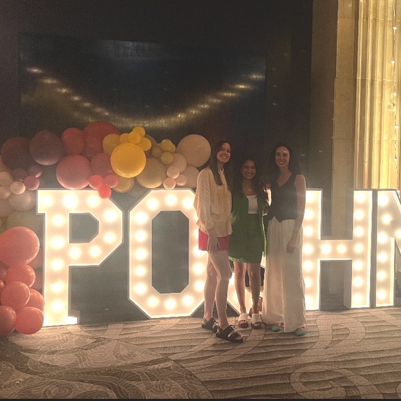 ๐ฑCAITIEโs LIVE SHOW๐ - Picture 3 of 15